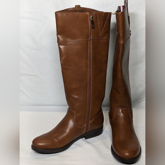 NEW Tommy Hilfiger Womens SHYENNE Equestrian Riding Boot Sz 8 brown - Picture 2 of 6